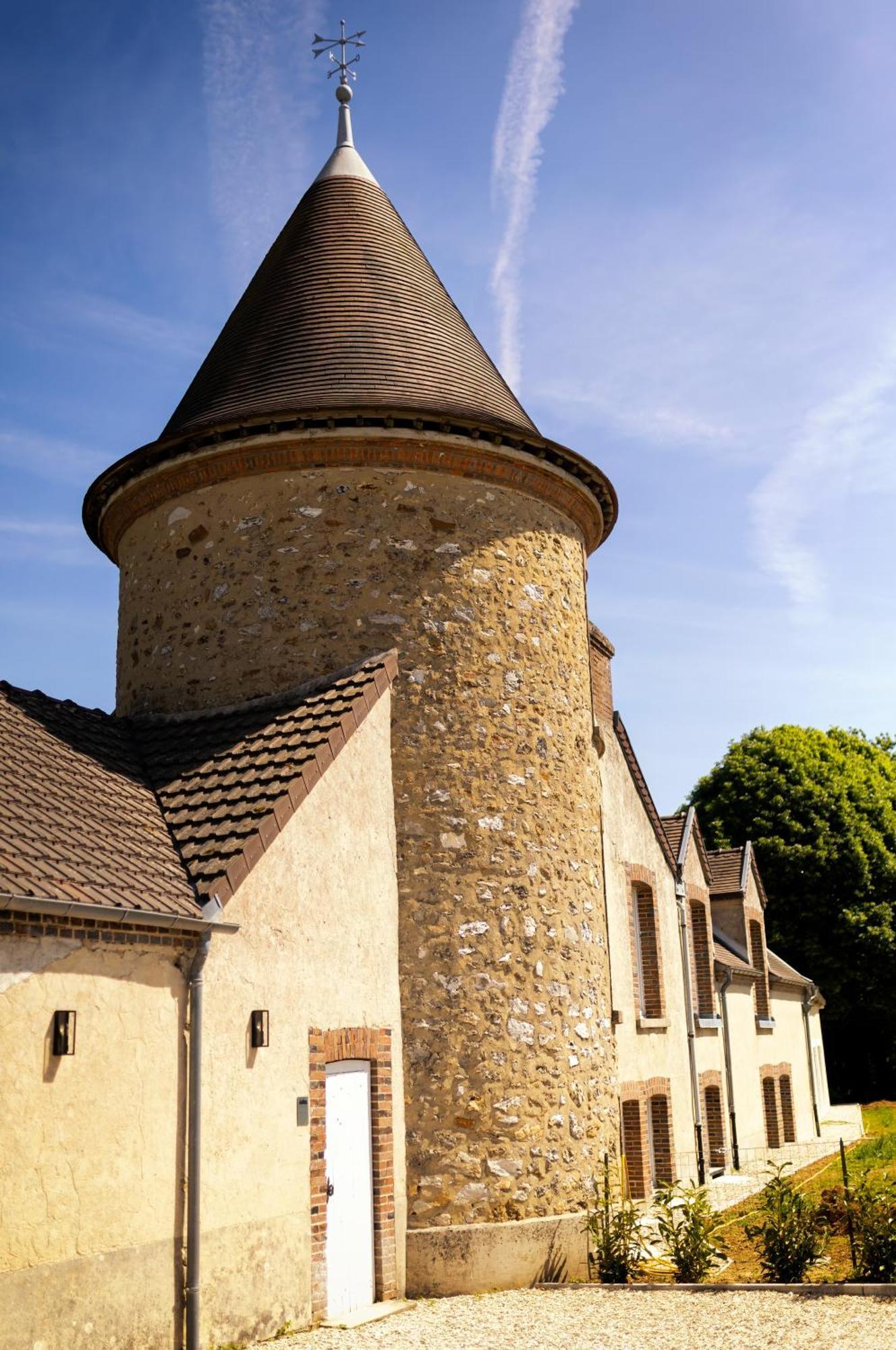 Le Petit Chateau Baye  Exteriör bild